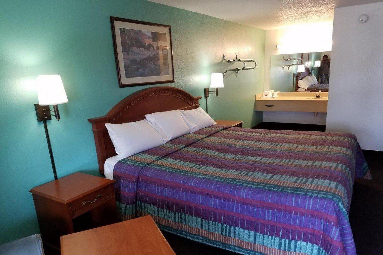 إنديانابوليس Indy Southwestern Inn-South المظهر الخارجي الصورة