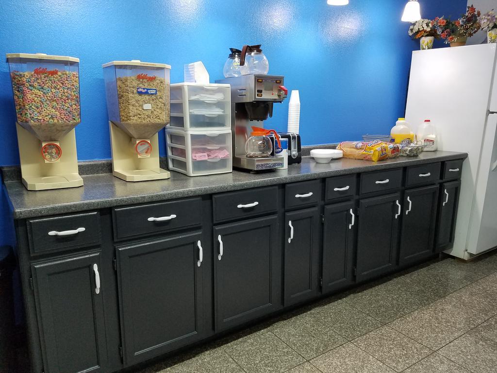 إنديانابوليس Indy Southwestern Inn-South المظهر الخارجي الصورة