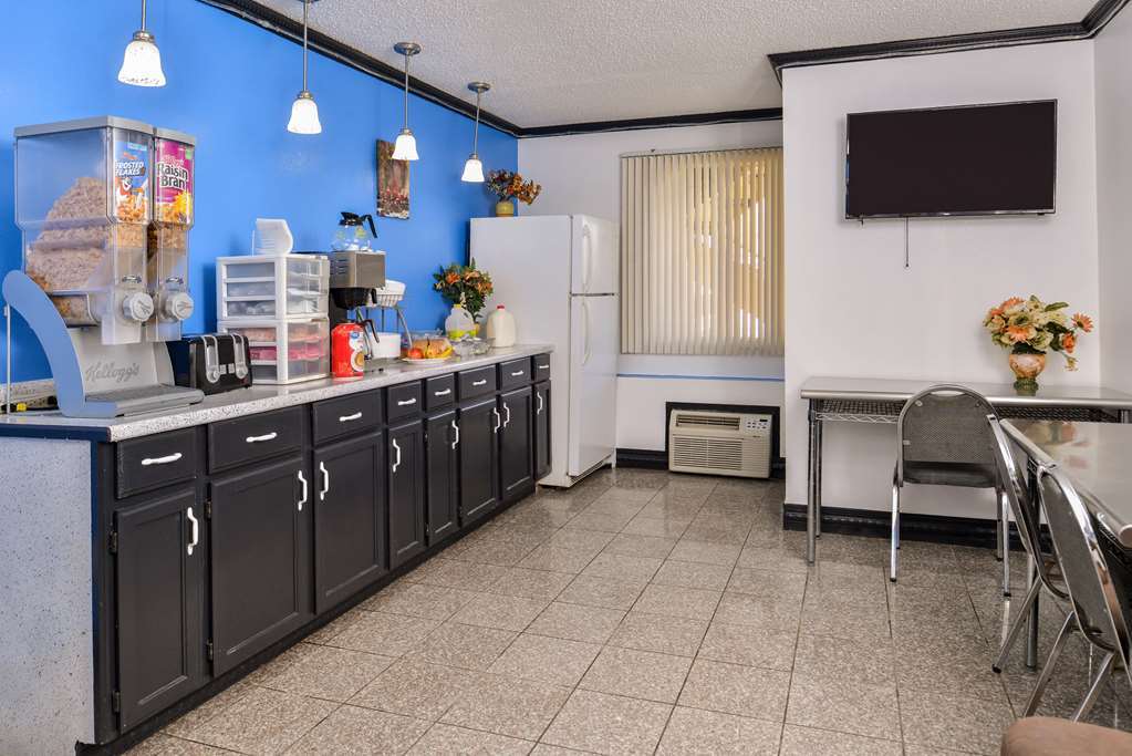 إنديانابوليس Indy Southwestern Inn-South المطعم الصورة