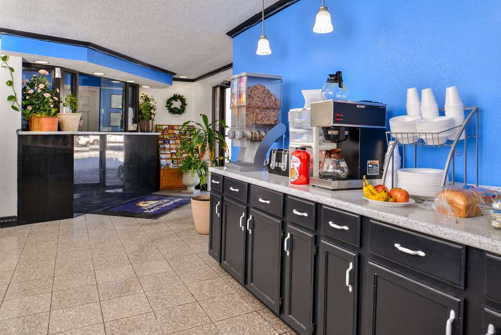 إنديانابوليس Indy Southwestern Inn-South المطعم الصورة