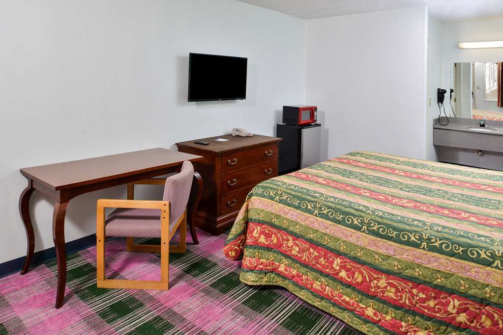 إنديانابوليس Indy Southwestern Inn-South الغرفة الصورة