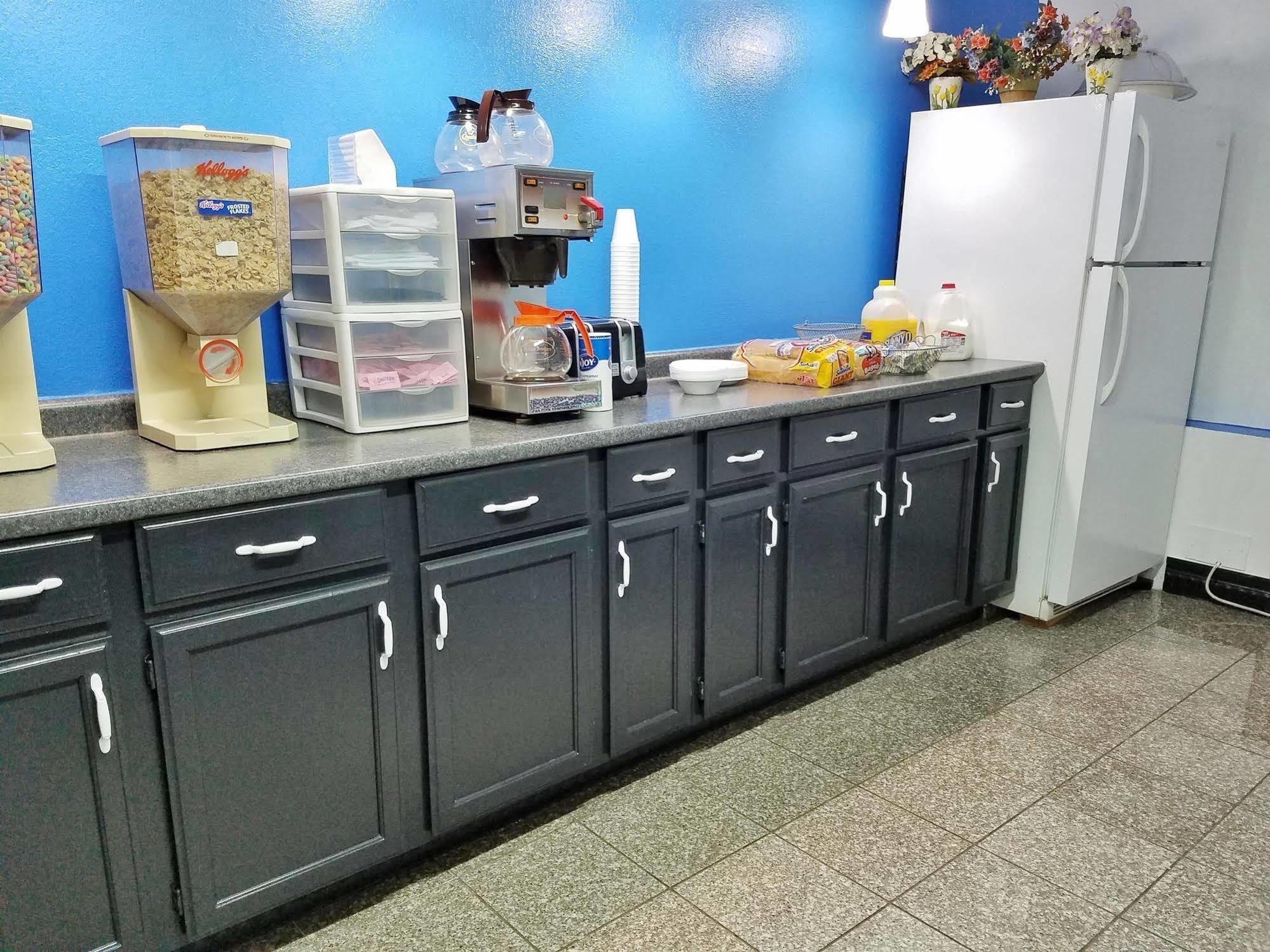 إنديانابوليس Indy Southwestern Inn-South المظهر الخارجي الصورة